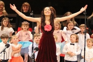 Piosenki filmowe. Koncert nie tylko dla dzieci z cyklu "Śpiewajmy z Agatą Steczkowską". 