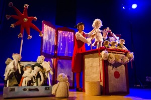 "Szydełkowa szopka babci Klary" - spektakl dla dzieci i rodziców Wędrownego Teatru Lalek Małe Mi