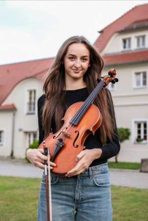 Am - MIKOŁAJKI W FILHARMONII - HRABIANKA VIOLA CZYLI TRZY RAZY SZTUKA